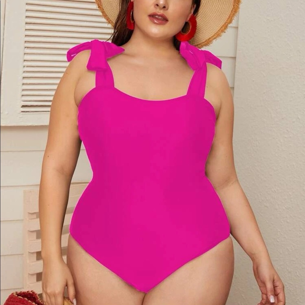 Brand New NWOT plus size one piece bathing suit